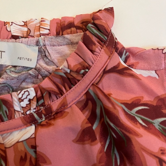 Anne Taylor Loft Women’s Sleeveless Floral Blouse New with Tags - Picture 4 of 7